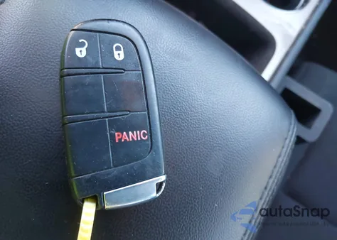 2017 Jeep Grand Cherokee Laredo 4X2 z USA, uszkodzony, nr VIN 1C4RJEAG5HC805242